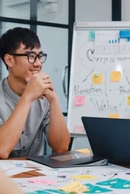 Magang Hub Kemnaker 2025 Tawarkan Gaji Rp3,3 Juta dan Pelatihan Profesional