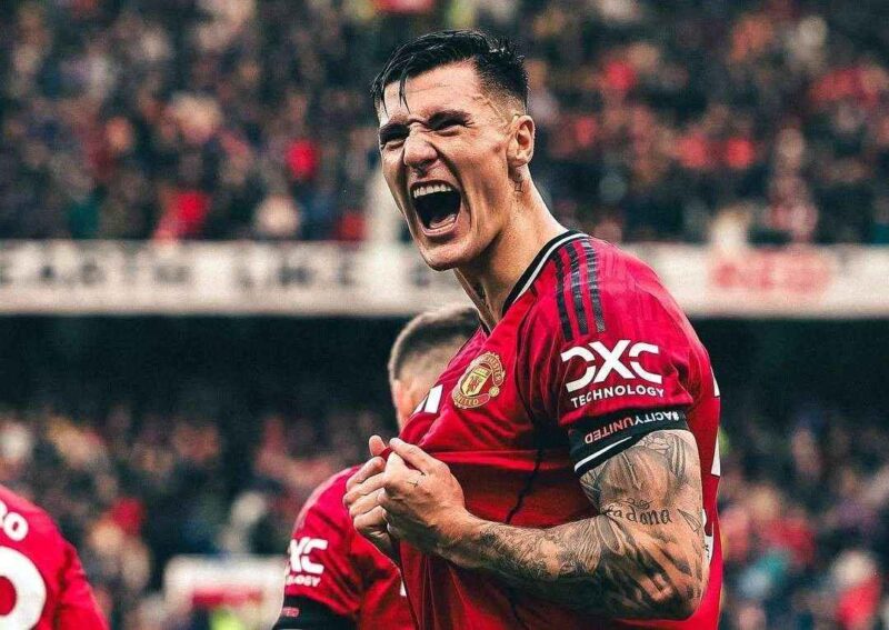 Selebrasi Benjamin Sesko usai cetak gol kedua bagi Manchester United ke gawang Sunderland (Foto: Instagram/ @benjaminsesko)