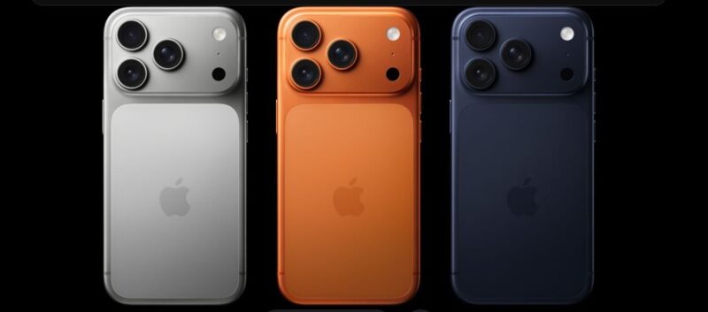 iPhone 17 series Pro dan Pro Max yang tersedia dalam tiga warna, yakni biru pekat, oranye kosmik, dan perak (foto: situs resmi Apple)