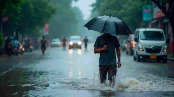 Ilustrasi orang berjalan di tengah banjir (Foto: Freepik)