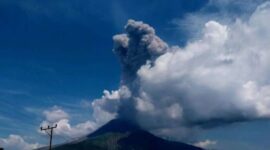 Gunung Lewotobi Laki-Laki Erupsi, Kolom Abu Capai 3.000 Meter (Foto: PVMBG)