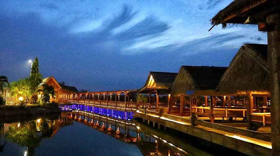 Restoran Kampung Laut Semarang