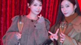 Artis Korea di Acara Love Your W 2025 (Foto: Instagram @wkorea)