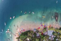 Pantai Carocok (Foto: kompas)