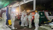 Petugas gabungan melakukan evakuasi korban reruntuhan gedung musala pondok pesantren Al Khoziny, Buduran, Kabupaten Sidoarjo, Jawa Timur. (Foto: BNPB)
