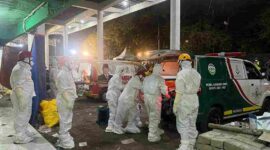 Petugas gabungan melakukan evakuasi korban reruntuhan gedung musala pondok pesantren Al Khoziny, Buduran, Kabupaten Sidoarjo, Jawa Timur. (Foto: BNPB)