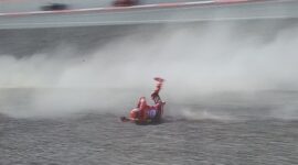 Tangkapan layar saat Marc Marquez terjatuh (Foto: Google)