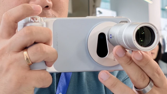 vivo X300 dan X300 Pro Siap Rilis di Indonesia 20 November, Andalkan Kamera ZEISS (Foto: Ahmad Romadoni/kumparan)