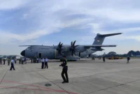 Pesawat Airbus A400M dengan nomor A4001 milik TNI AU tiba di Base Ops Halim Perdanakusuma pada Senin (3/11/2025). (Foto: Luthfi Humam/kumparan)