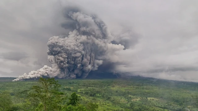 Erupsi Gunung Semeru (Foto: Dok. Badan Geologi)