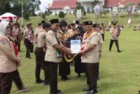 Walikota Alfin Dianugerahi Lencana Pramuka Perintis Utama dari Gubernur Jambi (Foto: Dok. Humas)