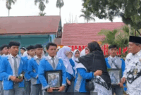 Hari Guru Nasional Penuh Haru: SMA 1 Sungai Penuh Kenang Dua Pendidik Teladan yang Berpulang (Foto: albrita)