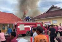 Kebakaran Hebat Melanda SMKN 5 Kerinci, Sejumlah Ruang Belajar Hangus Terbakar