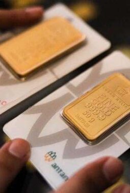 Harga Emas Antam 11 November 2025 Meroket, Buyback Ikut Terdongkrak