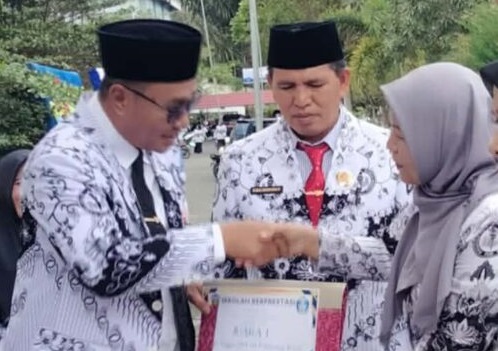 SDN 004 Pelayang Raya Raih Predikat Sekolah Berprestasi Terbaik Kota Sungai Penuh