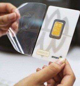 Harga Emas Antam Meroket, Sentuh Angka Rp2,45 Juta per Gram Hari Ini