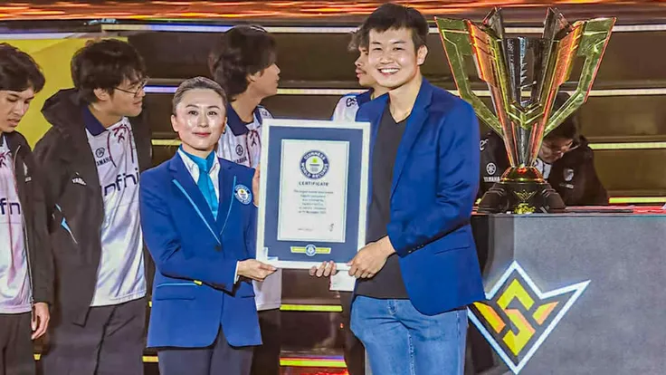 Siapa Pemain FF Pertama di Dunia? Sosok Ini Ternyata Bukanlah Seorang YouTuber (Foto: duniagames)