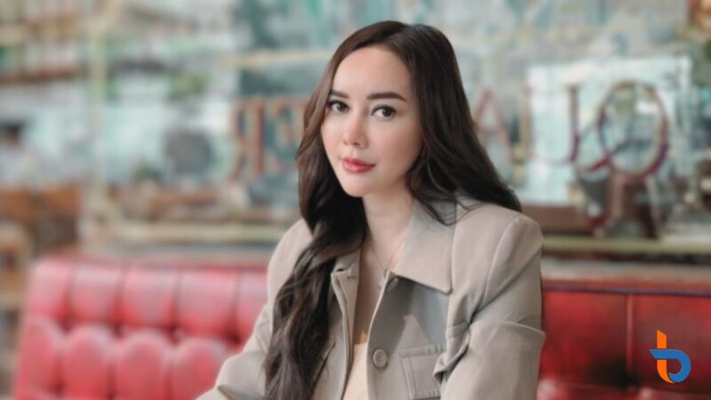 Lirik dan Makna Lagu Mari Bercinta Aura Kasih, Kembali Viral di 2026  (Foto : Ig @aurakasih)