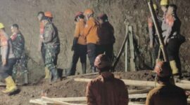 Duka di Balik Proyek Ilegal: Empat Nyawa Melayang Akibat Longsor Jatinangor (Foto: ANTARA/Ilham Nugraha/medcom).