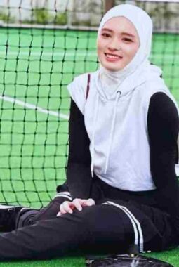 Inara Rusli Tertekan Hebat, Rebutan Anak hingga Konflik Hukum Kuras Mentalnya