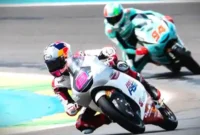 Pembalap Indonesia, Veda Ega Pratama, saat memacu motornya di sesi latihan bebas Moto3 Brasil 2026, Jumat (20/3/2026). (Dok. Honda Team Asia)