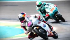 Pembalap Indonesia, Veda Ega Pratama, saat memacu motornya di sesi latihan bebas Moto3 Brasil 2026, Jumat (20/3/2026). (Dok. Honda Team Asia)