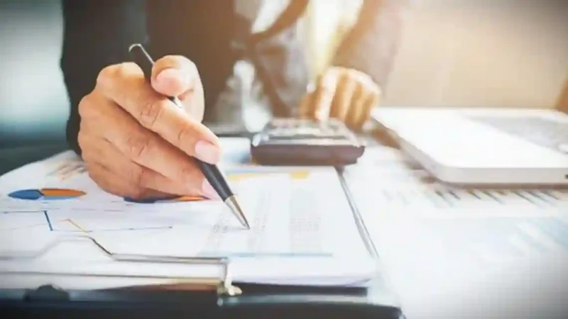 ilustrasi akuntansi (sumber: freepik)