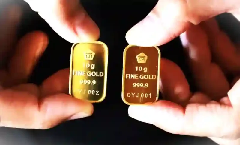 ILUSTRASI. Emas Batangan Turun Harga. (KONTAN)