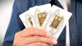 Ilustrasi emas Antam - Harga Emas Antam Turun Rp62.000 Sepekan, Buyback Ikut Melemah. (Shutterstock)