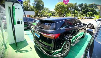 Tips Aman Mengisi Daya Mobil Listrik agar Baterai Tahan Lama