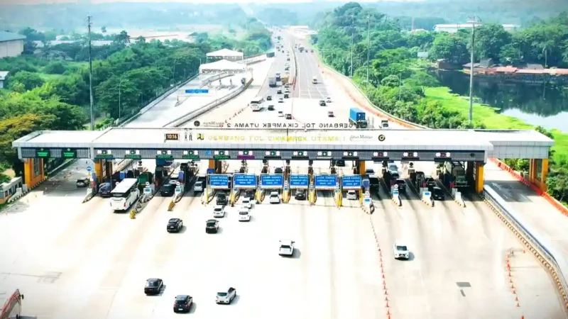 Gerbang Tol Cikampek Utama. (Dokumentasi Jasa Marga)