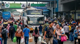 Ilustrasi Suasana Mudik Lebaran. Gemini AI