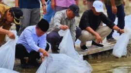 Monadi dan Al Haris Tinjau Pintu Air PLTA di Desa Sangir