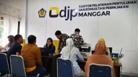 Ilustrasi Sejumlah wajib pajak mengantre untuk melaporkan SPT tahunan di KP2KP Manggar, Belitung Timur, Selasa (6/2/2024). ist