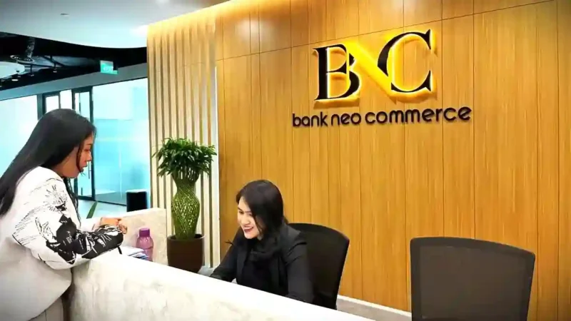 Layanan Bank Neo Commerce yang tetap berjalan normal meski izin referal saham dicabut OJK. (istimewa )