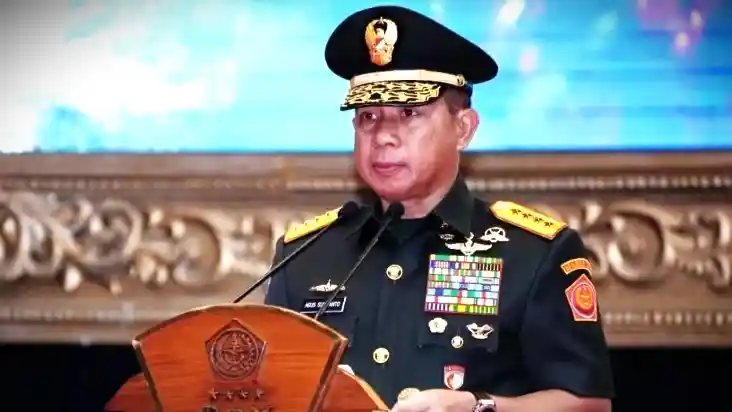 Daftar Lengkapnya Sucipto Jum'at, 13 Maret 2026 - 06:34 WIB views: 40.218 Panglima TNI Jenderal Agus Subiyanto melakukan mutasi terhadap 35 perwira di lingkungan TNI. (Foto/istimewa)