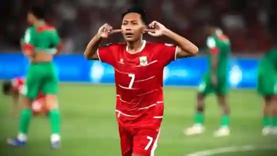 Selebrasi tutup kuping jadi pilihan Beckham Putra setelah mencetak gol kedua Timnas Indonesia ke gawang Saint Kitts and Nevis, Jumat (27/3). (CNNIndonesia)