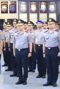 Kapolri Naikkan Pangkat 47 Perwira Tinggi, Achmad Kartiko Jadi Komjen