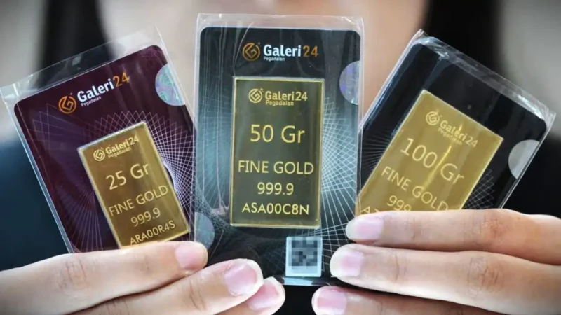 
HomeBisnisEkonomi
Harga Emas Antam Stabil saat Hari Pertama Lebaran, Sabtu 21 Maret 2026
Berikut daftar lengkap harga emas PT Aneka Tambang Tbk (Antam) pada hari pertama Lebaran, Sabtu (21/3/2026).Agustina Melani
Oleh
Agustina Melani
Diterbitkan 21 Maret 2026, 11:04 WIB
Share
Copy Link
Batalkan
Harga Emas Antam Stabil saat Hari Pertama Lebaran, Sabtu 21 Maret 2026
Perbesar
Harga emas PT Aneka Tambang Tbk (Antam) atau harga emas Antam stabil pada perdagangan hari ini Sabtu (21/3/2026). (BAY ISMOYO/AFP)