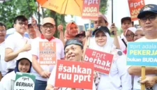 Pawai hak asasi manusia (HAM) mendukung percepatan pengesahan Rancangan Undang-Undang Perlindungan Pekerja Rumah Tangga (RUU PPRT) di Jakarta, Minggu (12/2/2023).(Dokumentasi Kementerian KetenagakerjaanR)