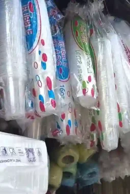 Harga Plastik Melejit 50%, Nasib UMKM Makanan Kini di Ujung Tanduk