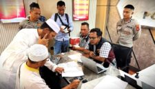 Puluhan santri melapor ke Polda Bangka Belitung terkait layanan pesawat, Jumat (3/4/2026).(KOMPAS.com)