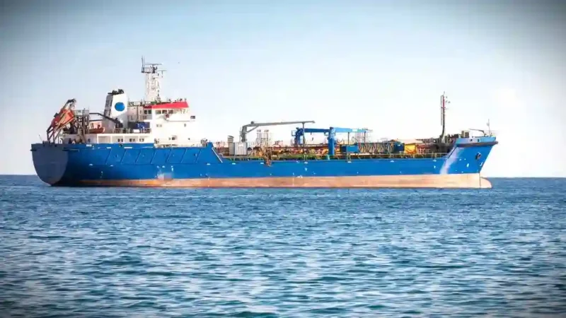 Ilustrasi kapal kontainer. Kapal Perancis berhasil melewati Selat Hormuz.(Freepik/Slon.Pics)