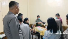 Korban Terbaring Untuk Mendapatakn Perawatan.