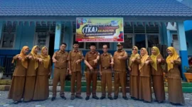 Plt Kadisdik Sungai Penuh Pantau Pelaksanaan TKA ke Sekolah.