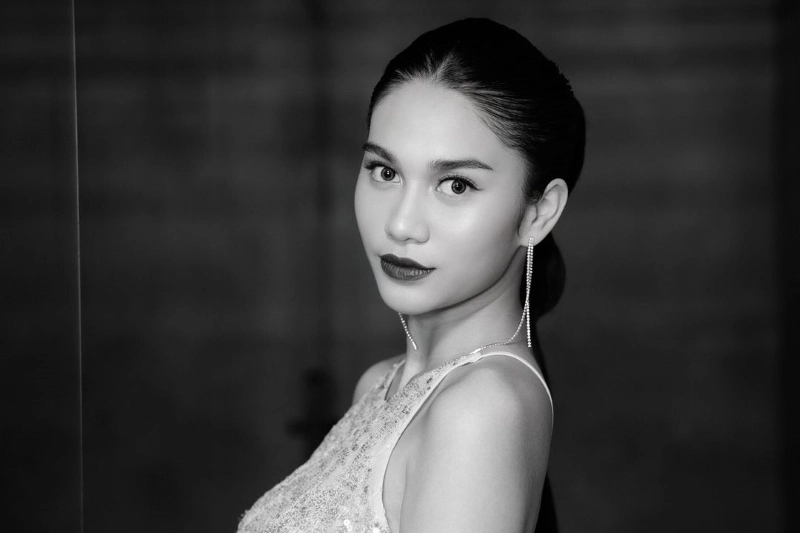 Azizah Salsha Dibully Netizen Luar Negeri Buntut Minta Foto Bareng Harry Styles. (Foto: Instagram/@azizahsalsha_)