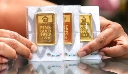 Harga Emas Antam Anjlok Rp 50 Ribu Hari Ini