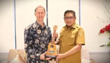 Walikota Ambon menyambut kunjungan istimewa Duta Besar (Dubes) Kerajaan Belanda untuk Indonesia, Mr. Marc Gerritsen, beserta rombongan di Balai Kota. (Foto: Humas Pemkot Ambon)