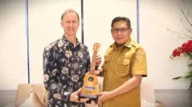 Walikota Ambon menyambut kunjungan istimewa Duta Besar (Dubes) Kerajaan Belanda untuk Indonesia, Mr. Marc Gerritsen, beserta rombongan di Balai Kota. (Foto: Humas Pemkot Ambon)