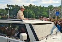 Presiden Prabowo tiba menghadiri peringatan Hari Buruh Internasional atau May Day 2026 di Monas, Jakarta, Jumat (1/5/2026). (Liputan6.com)